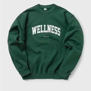 Sporty and rich green wellness sweatshirt